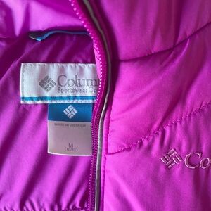 COLUMBIA GIRLS PUFFER SIZE M (10/12)